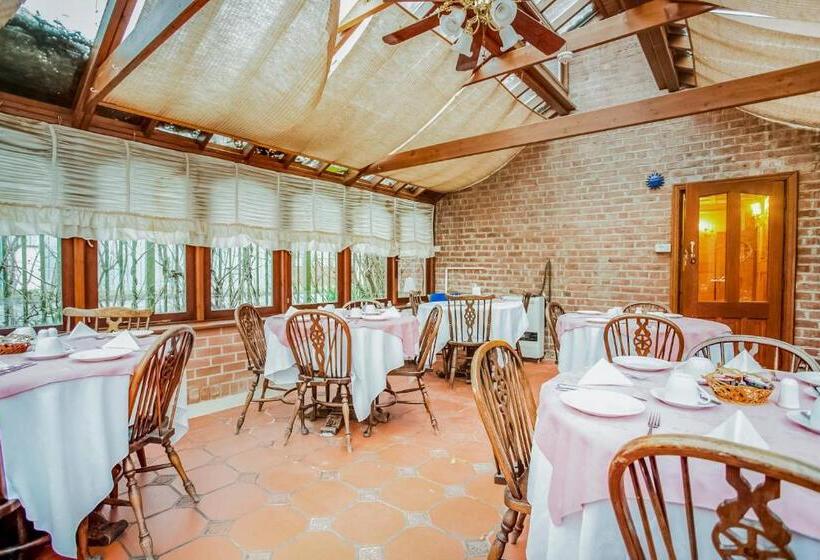 OYO The Rowers Hotel, Dunston Gateshead