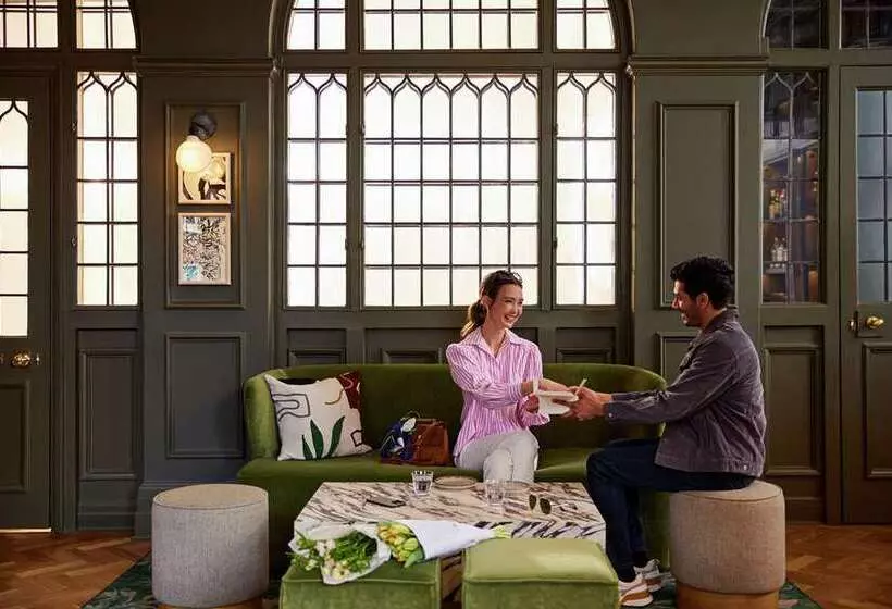 The Samuel Ryder Hotel St Albans, Tapestry Collection Hilton