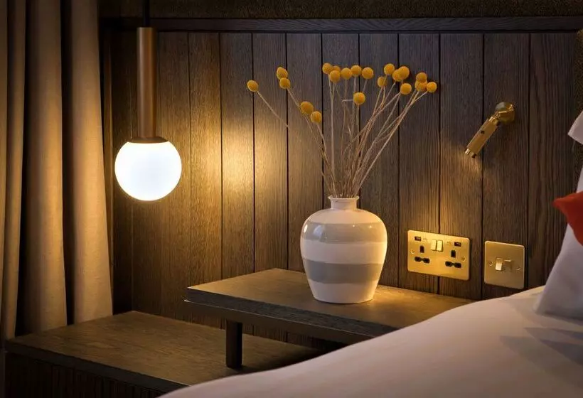 The Samuel Ryder Hotel St Albans, Tapestry Collection Hilton