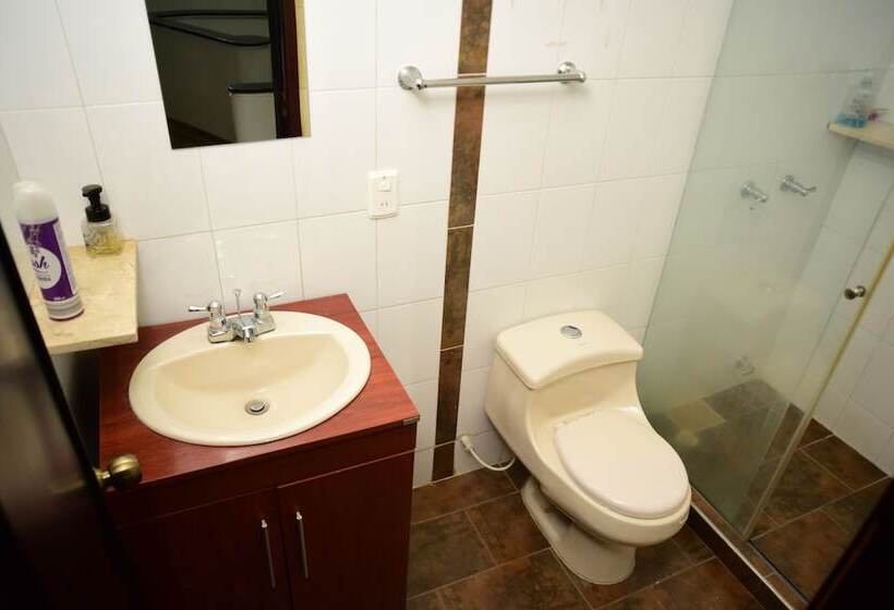 Green Door Boutique   Hostel