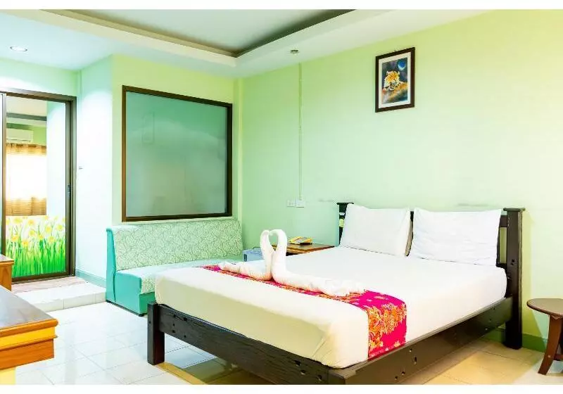 هتل Khum Suk Resort