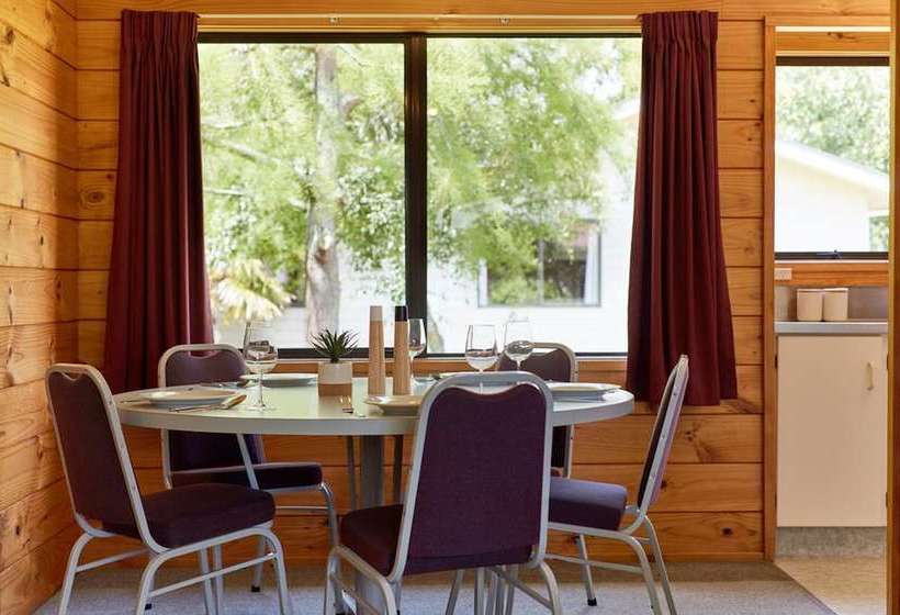 הוסטל Campus Summer Stays  Massey Manawatu