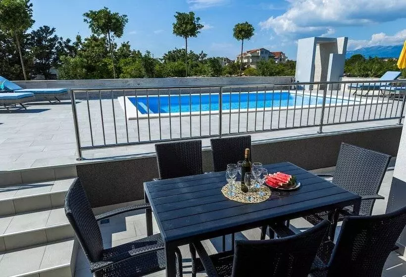 Apartments & Rooms Villa Casia