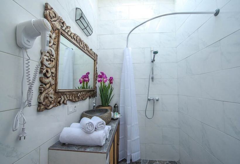 Bukit Paradise Villa