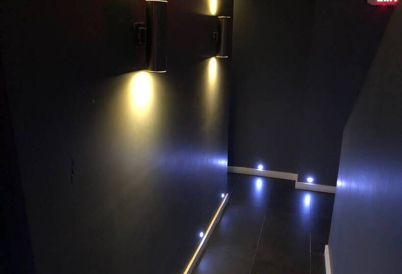 Fabe Suites Flat Iron