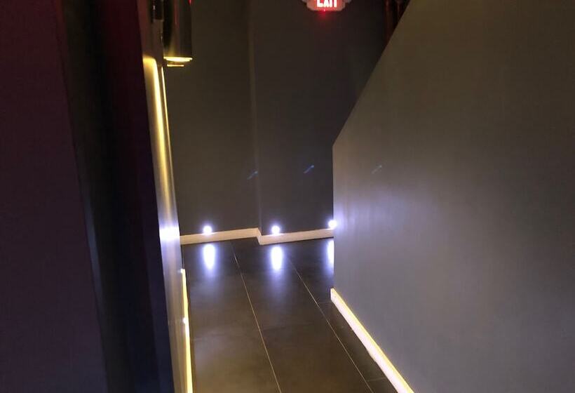 Fabe Suites Flat Iron