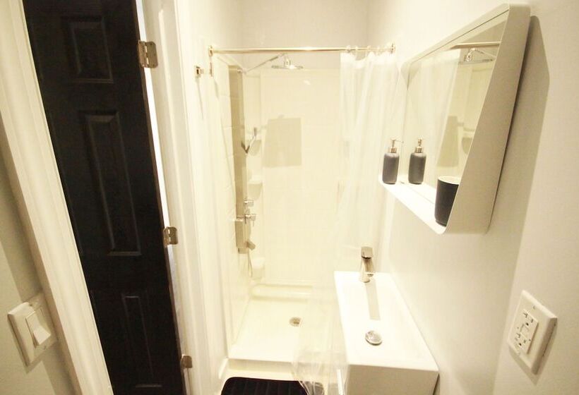 Fabe Suites Flat Iron