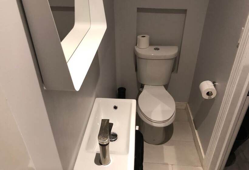 Fabe Suites Flat Iron