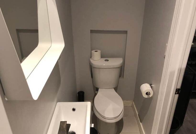 Fabe Suites Flat Iron