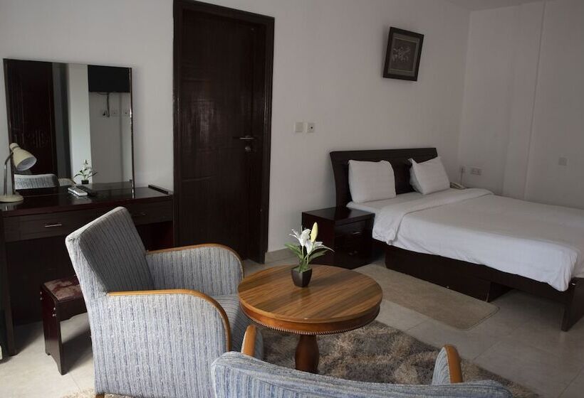 His Majesty S Hotel And Apartments