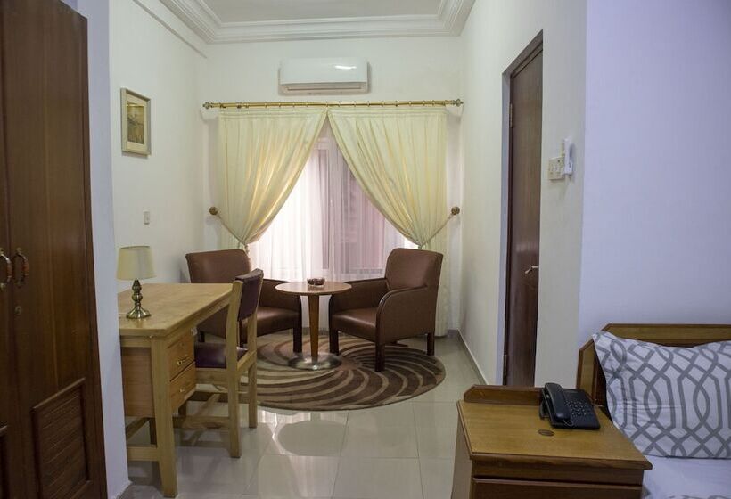 His Majesty S Hotel And Apartments