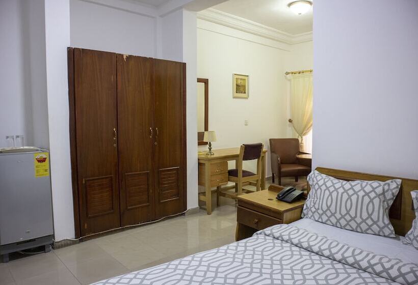 His Majesty S Hotel And Apartments