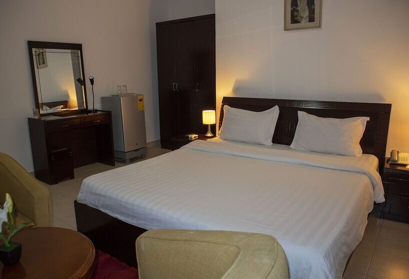 His Majesty S Hotel And Apartments