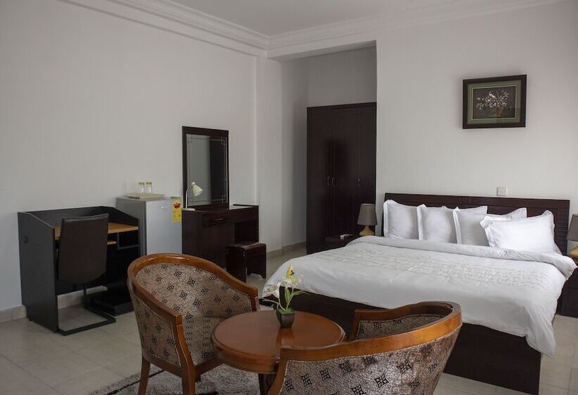 His Majesty S Hotel And Apartments