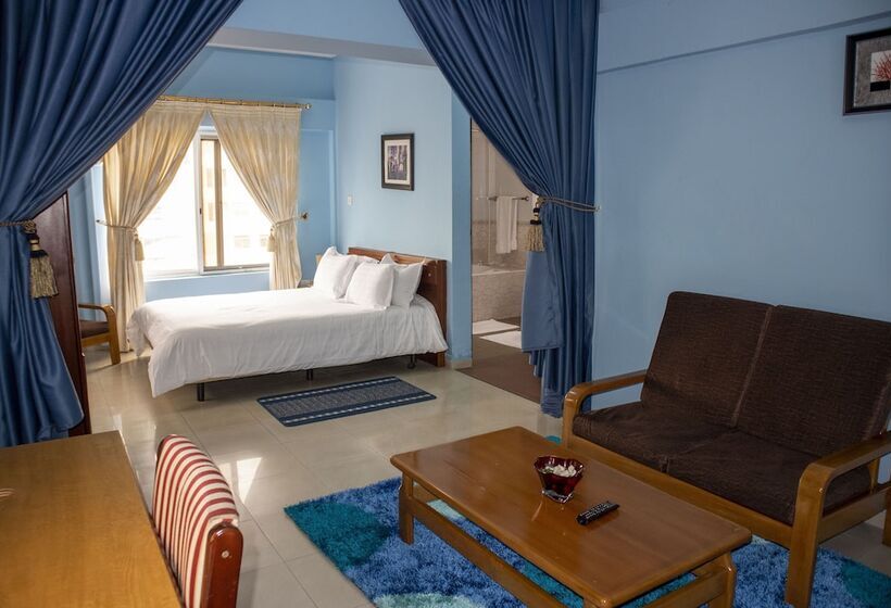 His Majesty S Hotel And Apartments