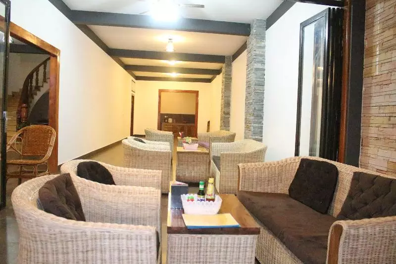 هتل Good Morning Kampot