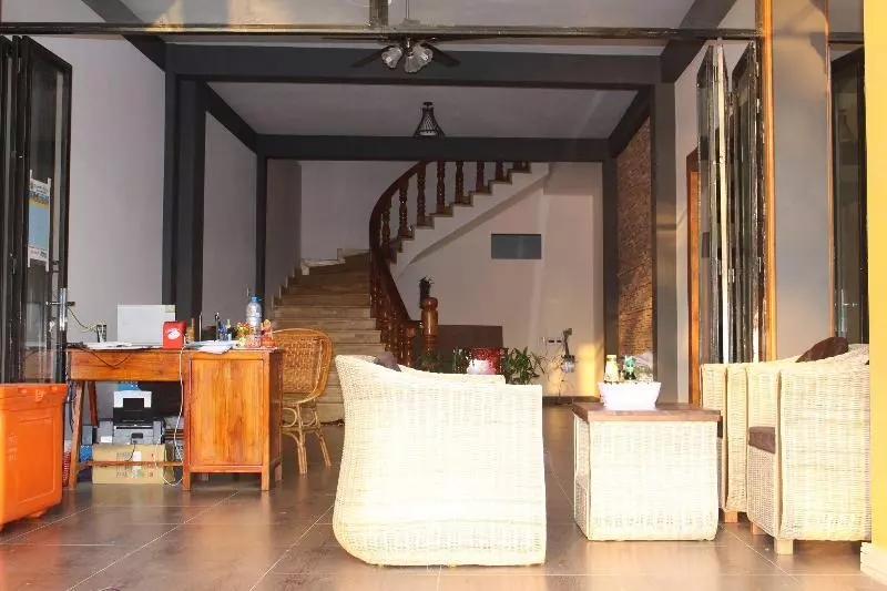 هتل Good Morning Kampot