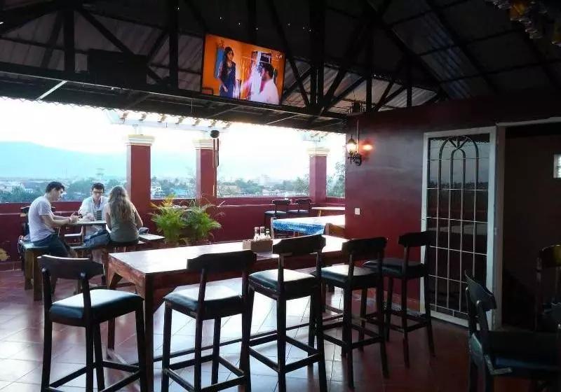 هتل Good Morning Kampot