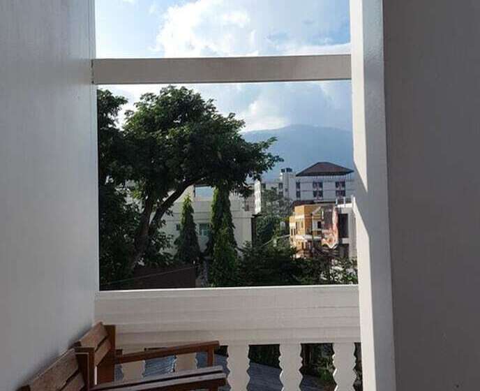 Jindabyne Cafe & Hostel