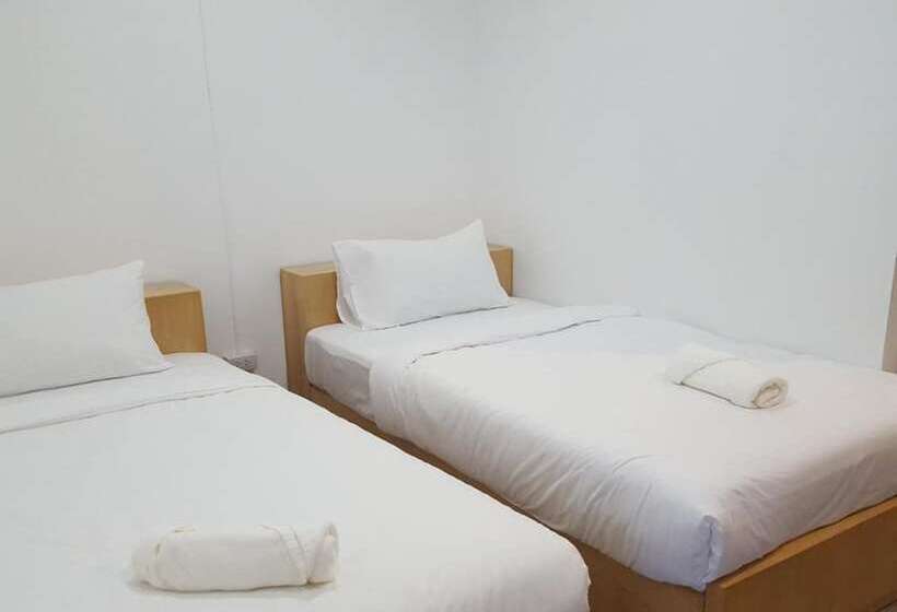 Jindabyne Cafe & Hostel