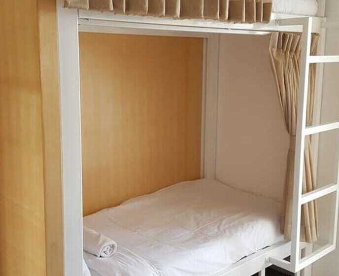 Jindabyne Cafe & Hostel