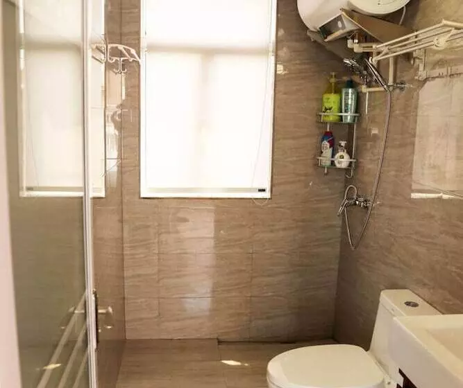 پانسیون Jiaochangwei Fengchao Guesthouse