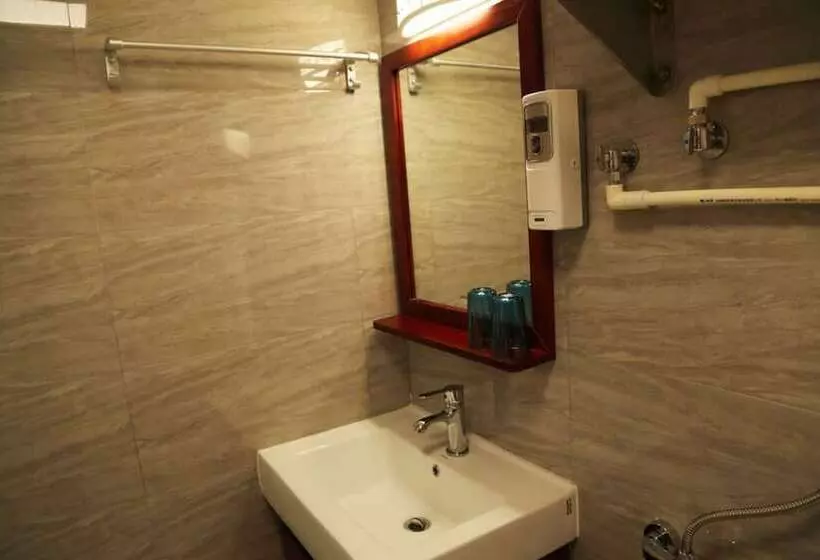 پانسیون Jiaochangwei Fengchao Guesthouse