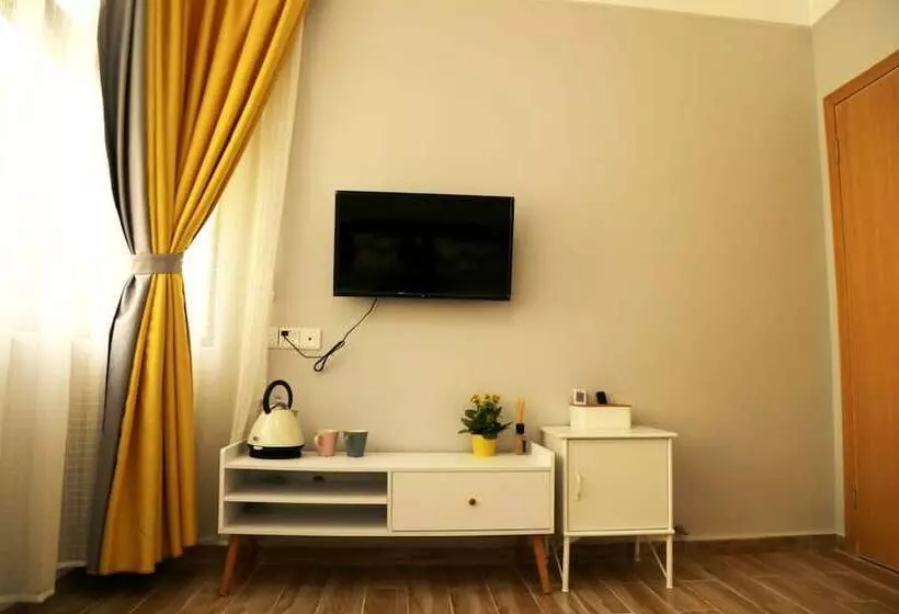 پانسیون Jiaochangwei Fengchao Guesthouse