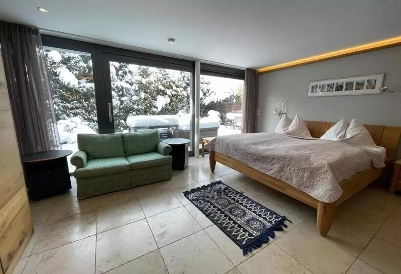 Trendguide Suites By Alpine Host Helpers