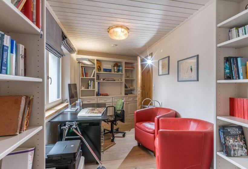 Trendguide Suites By Alpine Host Helpers