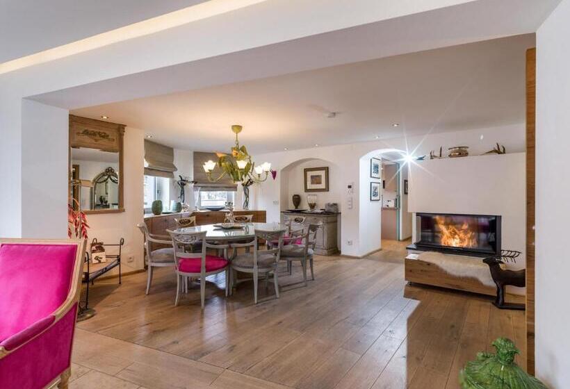 Trendguide Suites By Alpine Host Helpers