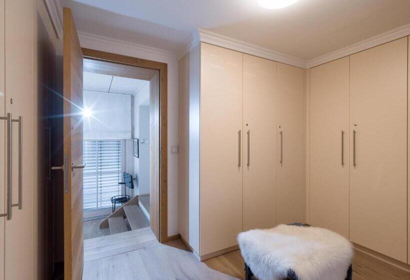 Trendguide Suites By Alpine Host Helpers