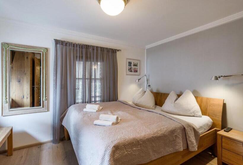 Trendguide Suites By Alpine Host Helpers