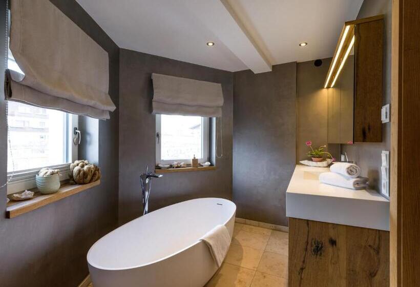 Trendguide Suites By Alpine Host Helpers