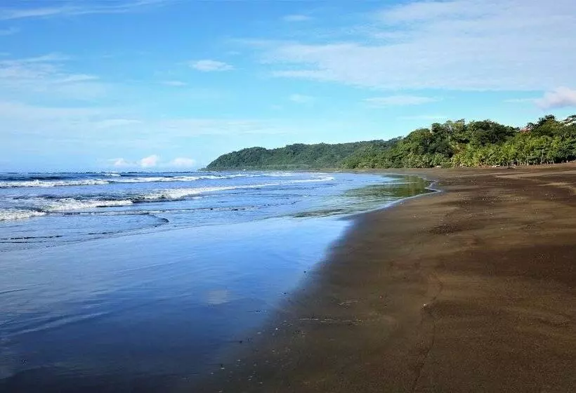 Boom Shiva Boutique Hotel & Restaurant