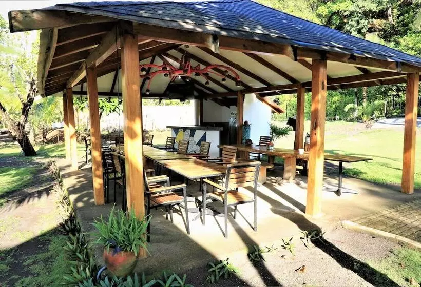 Boom Shiva Boutique Hotel & Restaurant