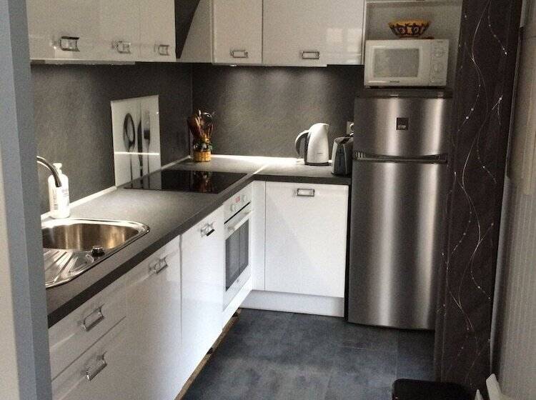 Chalet Orange Naturiste La Jenny