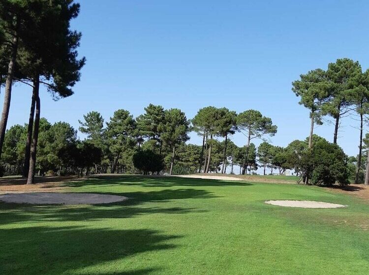 Chalet Orange Naturiste La Jenny