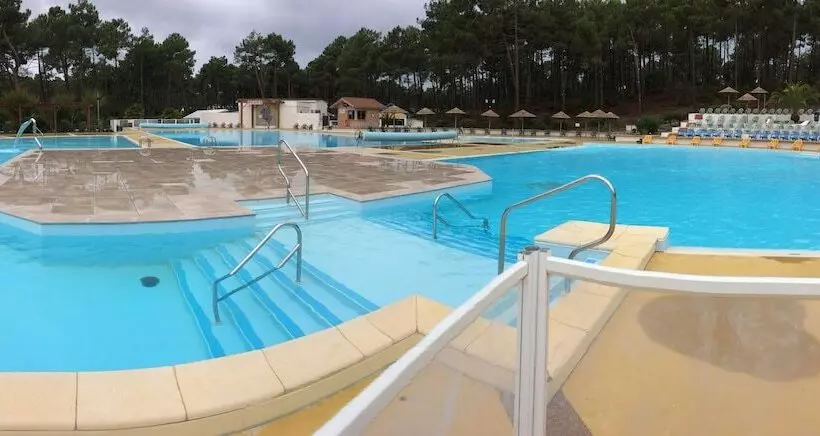 Chalet Orange Naturiste La Jenny