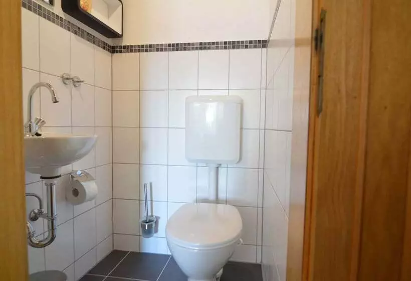 Cozy Apartment In Kerpen With Garden