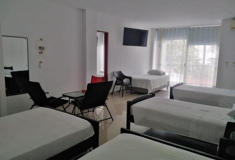 ホテル Aguazul Plaza Centro