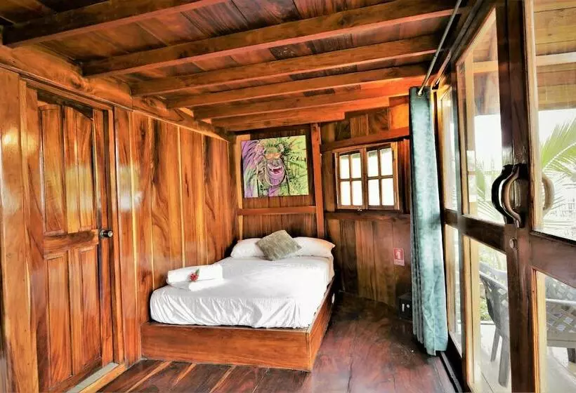 Boom Shiva Boutique Hotel & Restaurant