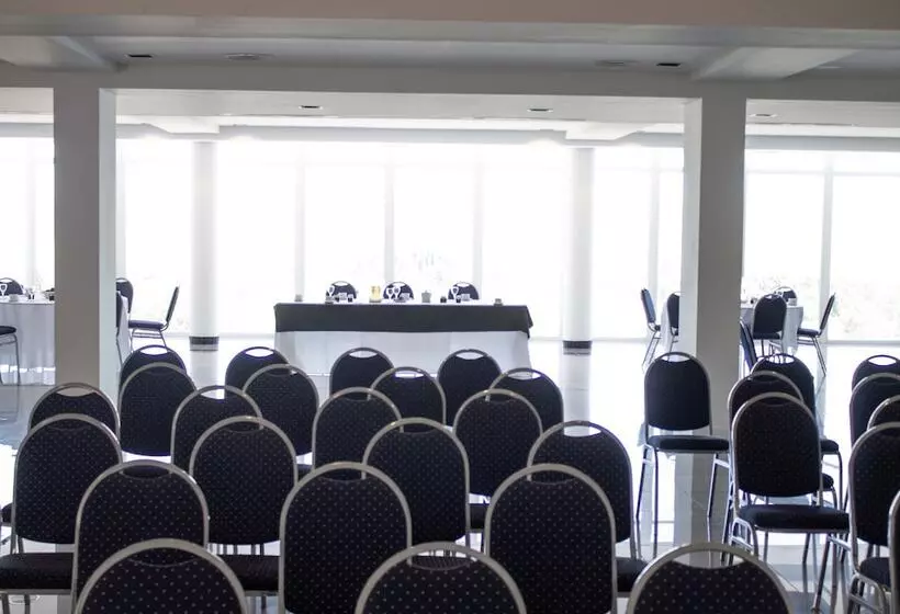 Hotelli Cyan Wenelen Vaca Muerta