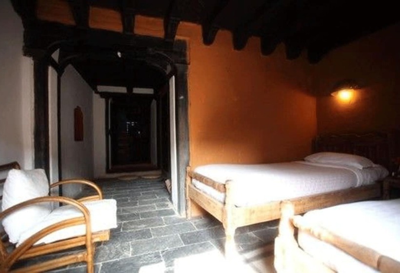 هتل Gaun Ghar