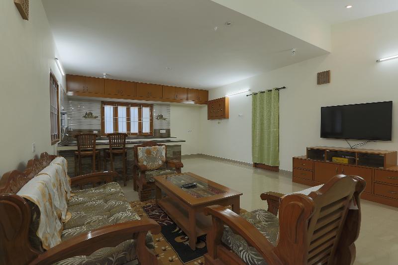 ホテル Lmf Paradise Private Limited By Oyo Rooms