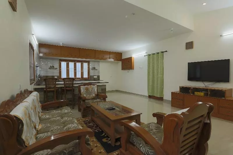 Hotelli Lmf Paradise Private Limited By Oyo Rooms