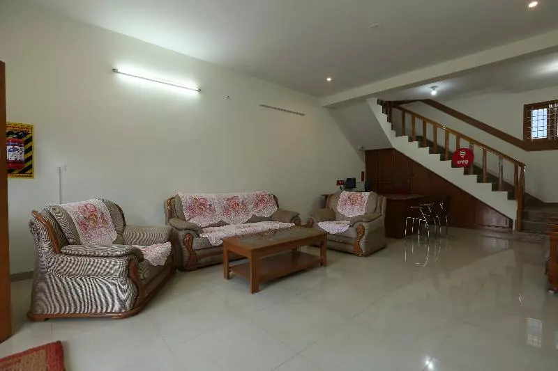 Hotelli Lmf Paradise Private Limited By Oyo Rooms