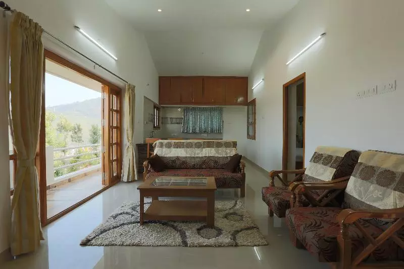 Hotelli Lmf Paradise Private Limited By Oyo Rooms