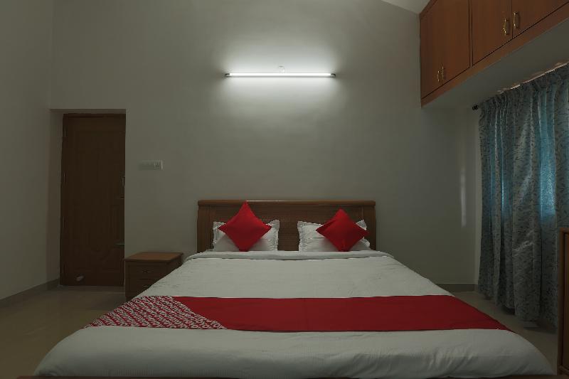 ホテル Lmf Paradise Private Limited By Oyo Rooms