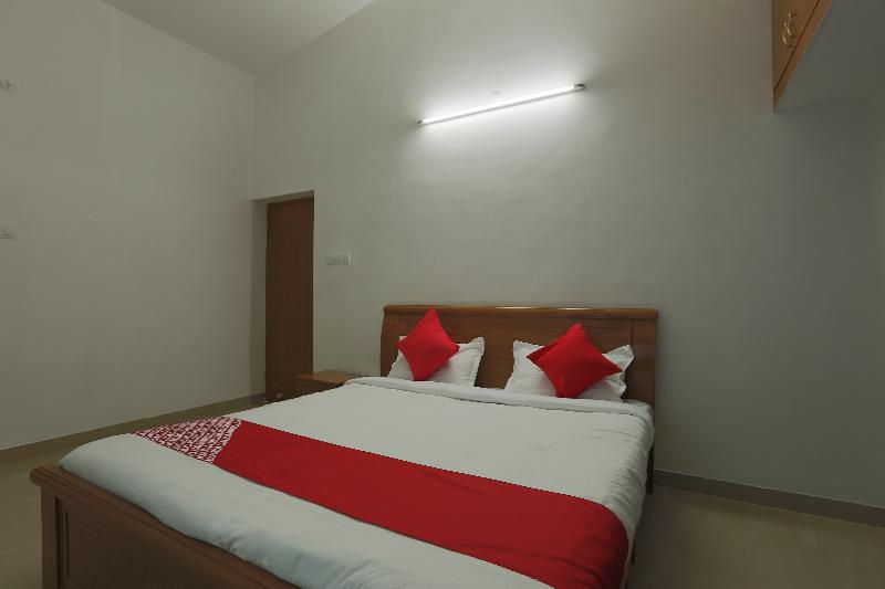 ホテル Lmf Paradise Private Limited By Oyo Rooms